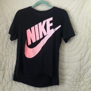 Nike athletic s/s tee, S